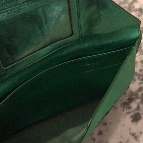 Metallic green clutch - Picture 4 of 6